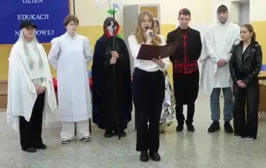 Dzień Edukacji Narodowej - nagrody i występ młodzieży 14.10.2025 r. 33