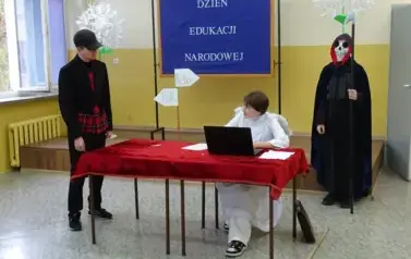 Dzień Edukacji Narodowej - nagrody i występ młodzieży 14.10.2025 r. 49