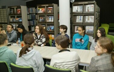 Warsztaty dziennikarskie w Miejskiej Bibliotece Publicznej 15.11.2023 r. 13