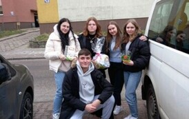 Szkolny Klub Wolontariatu dla senior&oacute;w 3